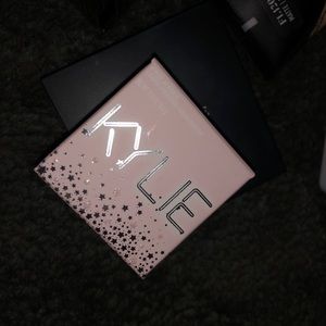 Kylie cosmetics loose highlighter